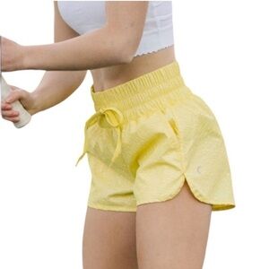 NWT Zyia Active Hi-Rise Bomber Shorts! Size M